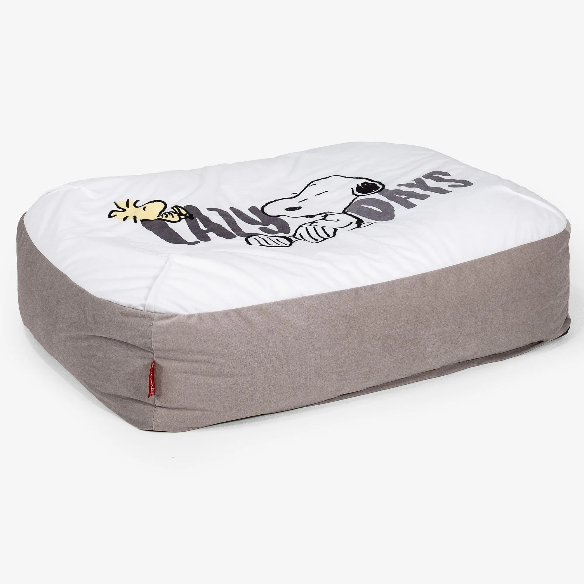 Snoopy Sloucher Medium Dog Bed - Lazy